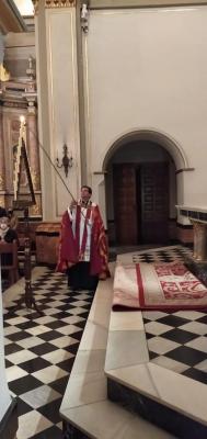 TRÍDUUM SANT A GATA: Missa del Sant Sopar, Solemne Via Crucis a l'església recuperant el Tenebrari i Sants Oficis