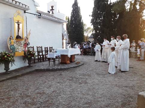 HUI 23 DIVENDRES, GATA: SEGON DIA DE NOVENA AL CRIST A L'ERMITA. Predica el sacerdot fill de Gata Juan Pons Salvador